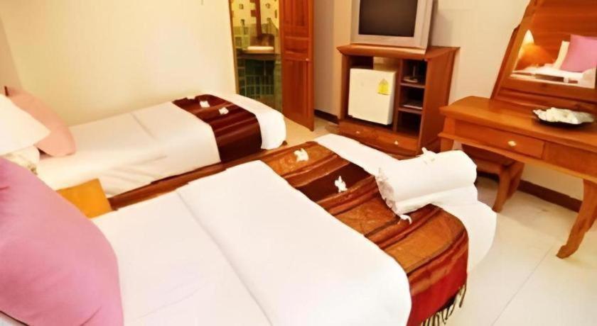 Fah Place Hotel Нан Екстериор снимка