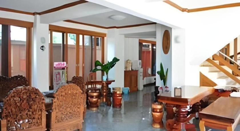 Fah Place Hotel Нан Екстериор снимка